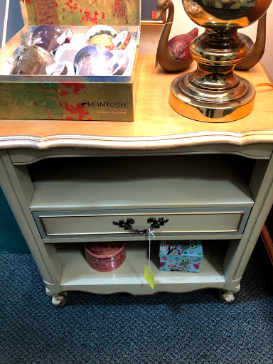 Thrift Store «New2you Thrift Store», reviews and photos, 206 William Howard Taft Rd #2, Cincinnati, OH 45219, USA