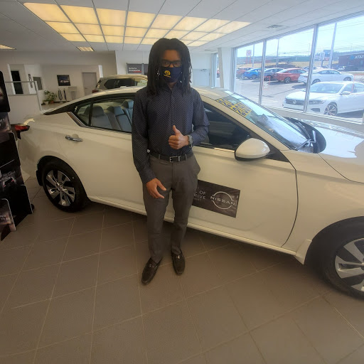 Car Dealer «Serafini Nissan», reviews and photos, 3101 Vestal Pkwy E, Vestal, NY 13850, USA
