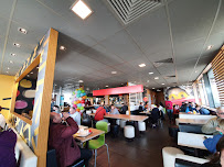 Atmosphère du Restauration rapide McDonald's à Villaines-la-Gonais - n°17
