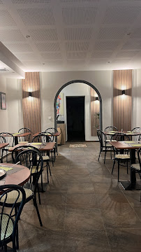 Atmosphère du Restaurant italien Villa Milano à Chasse-sur-Rhône - n°2