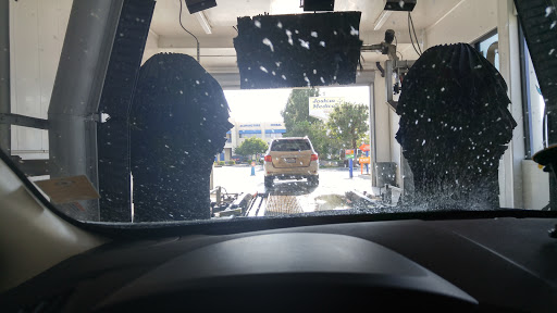 Car Wash «Lincoln & Knott Car Wash», reviews and photos, 6942 Lincoln Ave, Buena Park, CA 90620, USA