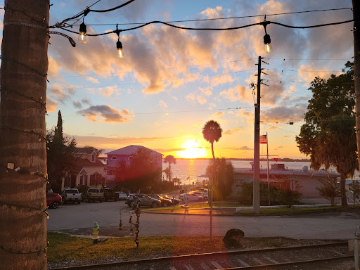 Restaurant «Pisces Rising», reviews and photos, 239 W 4th Ave, Mt Dora, FL 32757, USA