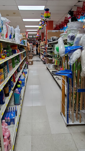 Mexican Grocery Store «La Mexicana», reviews and photos, 1522 E Lake St, Minneapolis, MN 55407, USA