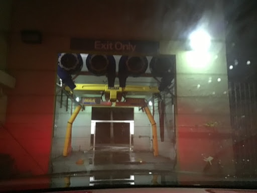 Gas Station «Chevron Weston», reviews and photos, 17990 W State Rd 84, Weston, FL 33326, USA