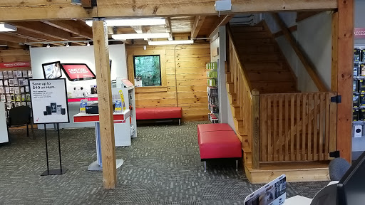 Cell Phone Store «Verizon Authorized Retailer - A Wireless», reviews and photos, 1082 Claypool Hill Mall Rd, Cedar Bluff, VA 24609, USA