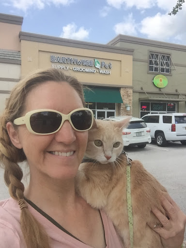 Pet Supply Store «EarthWise Pet Supply», reviews and photos, 3454 Lithia Pinecrest Rd, Valrico, FL 33596, USA