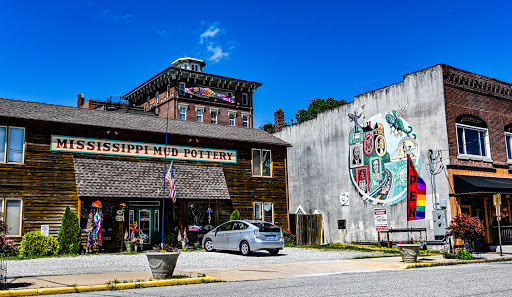 Pottery Store «Mississippi Mud Pottery», reviews and photos, 310 E Broadway, Alton, IL 62002, USA