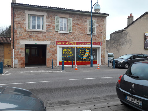 Auto-École C'est Permis à Charnay-lès-Mâcon, Saone-et-Loire