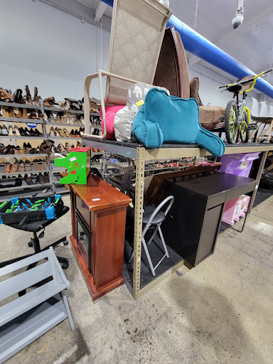 Thrift Store «Goodwill of Silicon Valley», reviews and photos, 311 W Calaveras Blvd, Milpitas, CA 95035, USA