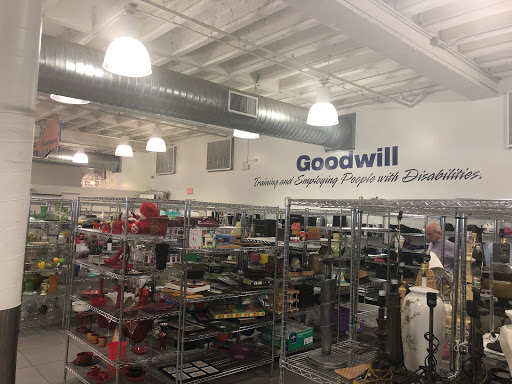 Donations Center «Goodwill Industries», reviews and photos