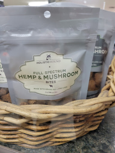 Pet Supply Store «Myrtle Avenue Pet Center», reviews and photos, 2725 Hubbard Ln, Eureka, CA 95501, USA