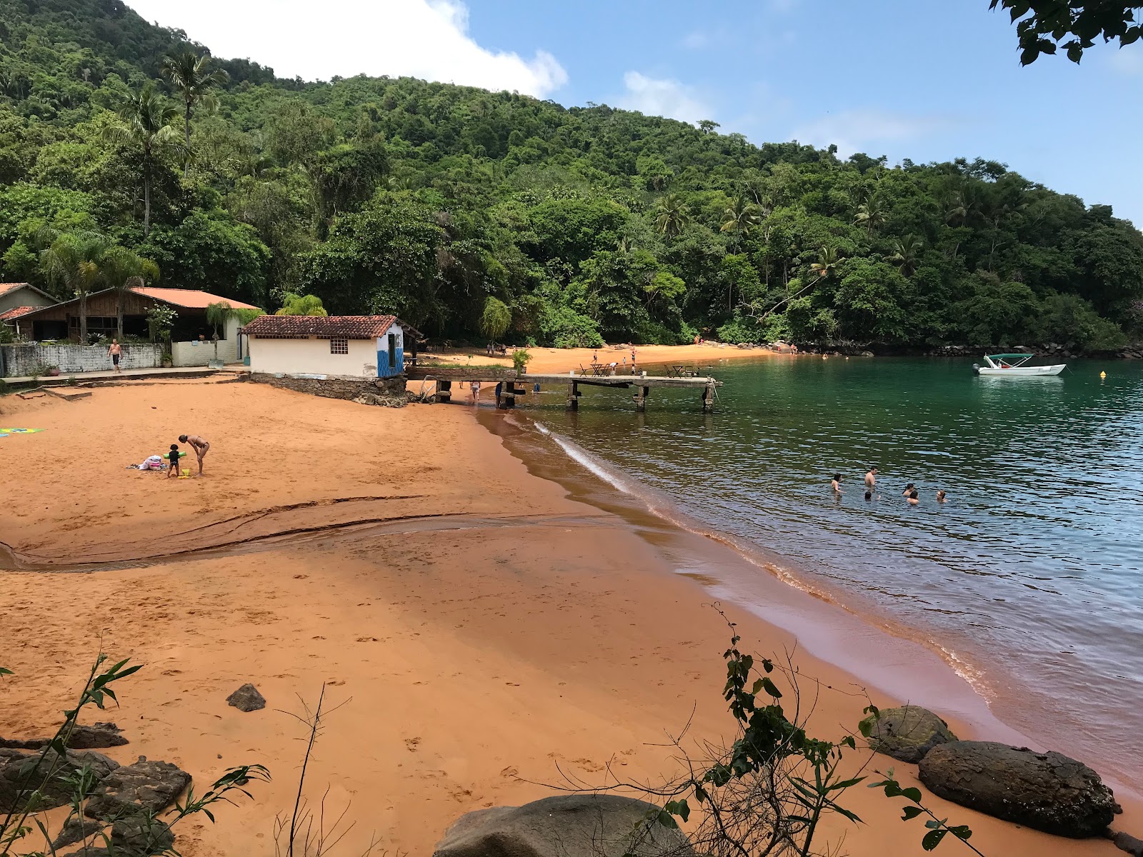 Fotografie cu Praia de Aracatibinha cu mic golf