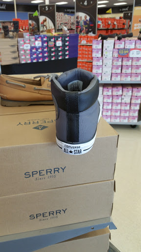 Shoe Store «Shoe Carnival», reviews and photos, 14858 Manchester Rd, Ballwin, MO 63011, USA