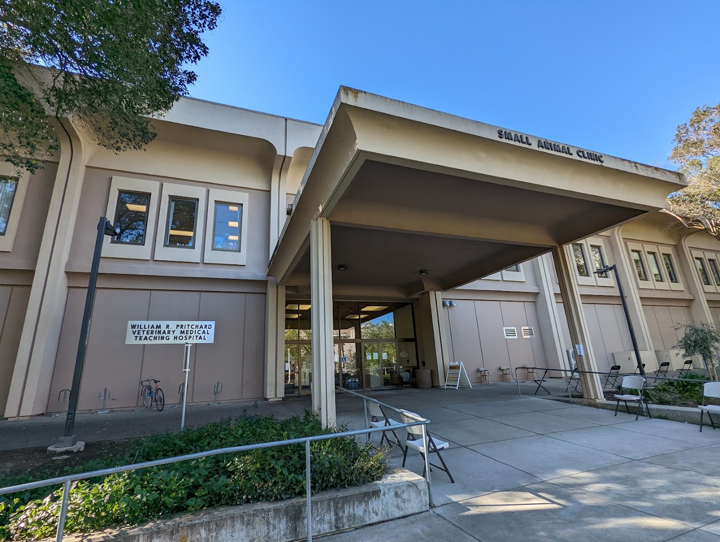 UC Davis Veterinary Hospital - Small Animal Clinic