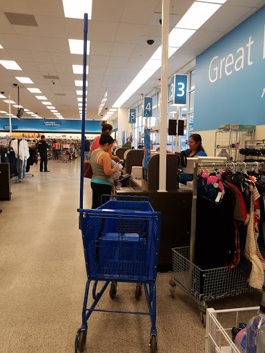 Clothing Store «Ross Dress for Less», reviews and photos, 720 Woollomes Ave, Delano, CA 93215, USA