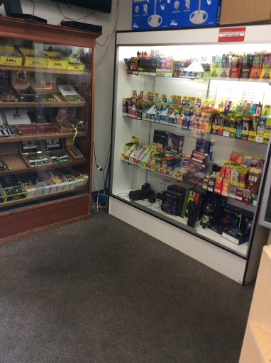 Tobacco Shop «Smokin Hot Smoke Shop», reviews and photos, 870 E Foothill Blvd, Upland, CA 91786, USA