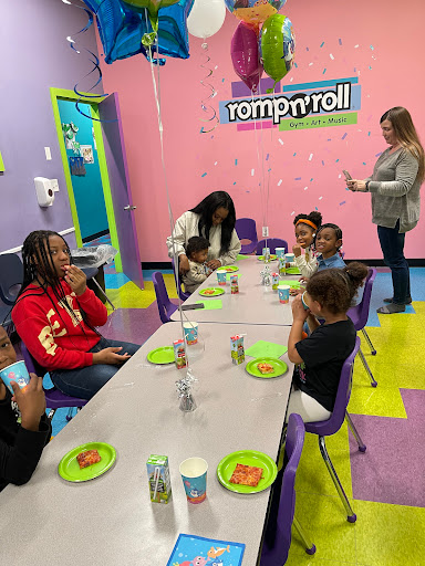 Preschool «Romp n Roll», reviews and photos