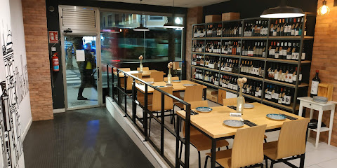 Urban Wine Shop & Bar - C. San Vicente, 44, 03004 Alicante, Spain