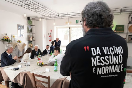 Nuova Cucina Organizzata Via G.Giacosa, 25, 81033 Casal di Principe CE, Italia