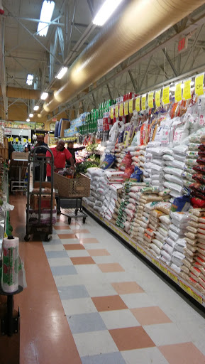 Grocery Store «Bravo Supermarkets», reviews and photos, 6767 Pembroke Rd, Pembroke Pines, FL 33023, USA