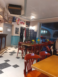 Atmosphère du Restaurant Chez Nicole Café PMU à Wissant - n°5