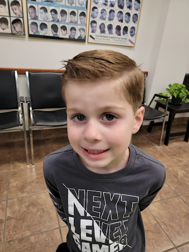 Barber Shop «17 Barber Shop», reviews and photos, 754 Warrenton Rd #101, Fredericksburg, VA 22406, USA