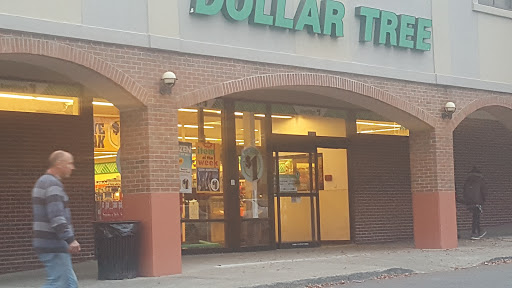 Dollar Store «Dollar Tree», reviews and photos, 17075 Chagrin Blvd, Shaker Heights, OH 44120, USA