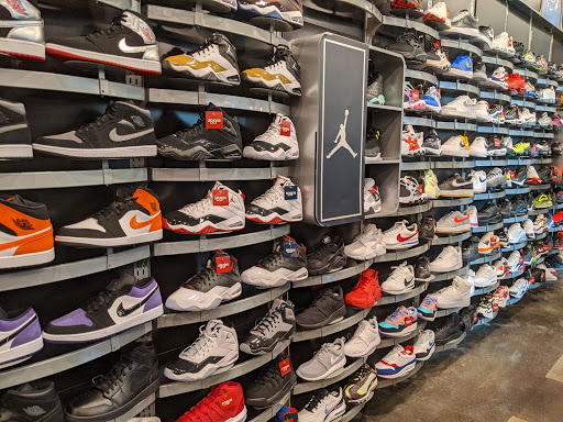 Shopping Mall «Town Center at Cobb», reviews and photos, 400 Ernest W Barrett Pkwy NW, Kennesaw, GA 30144, USA