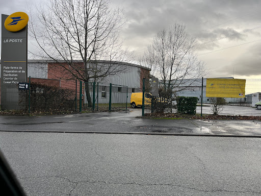 La Poste - Centre d’examen du code de la route à Cusset, Allier