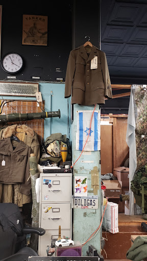 Army & Navy Surplus Shop «Army Navy Sales», reviews and photos, 3100 N Lincoln Ave, Chicago, IL 60657, USA