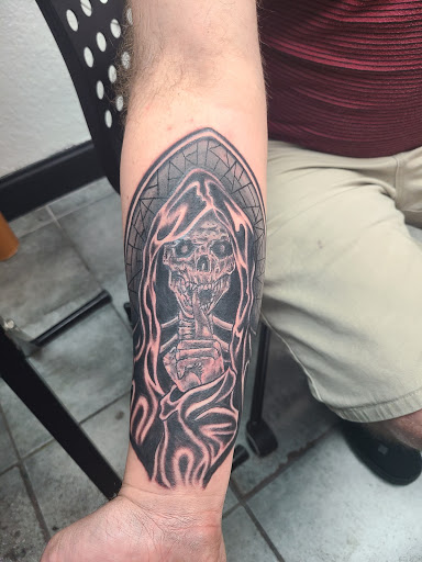 Tattoo Shop «Ink Spot Tattoo - Altamonte Springs», reviews and photos, 1157 FL-436, Altamonte Springs, FL 32714, USA