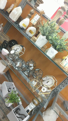 Department Store «T.J. Maxx», reviews and photos, 2711 S Rochester Rd, Rochester Hills, MI 48307, USA