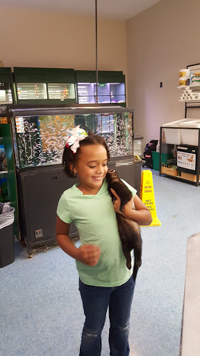 Pet Supply Store «Pet Supplies Plus», reviews and photos, 3820 Milan Rd, Sandusky, OH 44870, USA