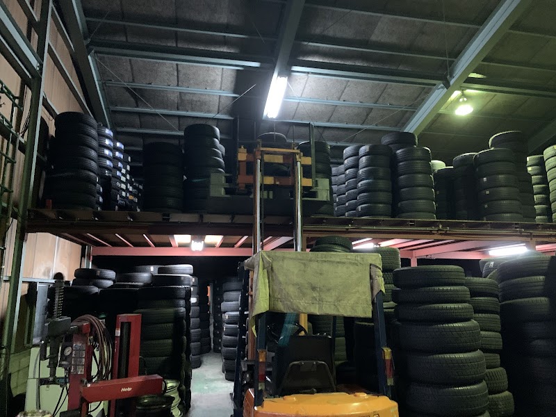 タイヤ倉庫