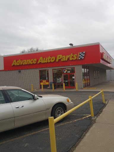 Auto Parts Store «Advance Auto Parts», reviews and photos, 5805 Troost Ave, Kansas City, MO 64110, USA