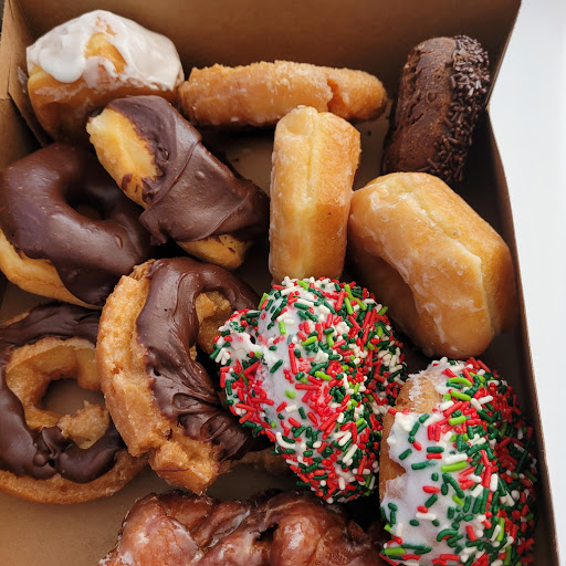 Donut Shop «The Donut Palace», reviews and photos, 37 Clarkson Rd, Ellisville, MO 63011, USA