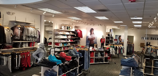 Shopping Mall «Clinton Crossing Premium Outlets», reviews and photos, 20 Killingworth Turnpike, Clinton, CT 06413, USA