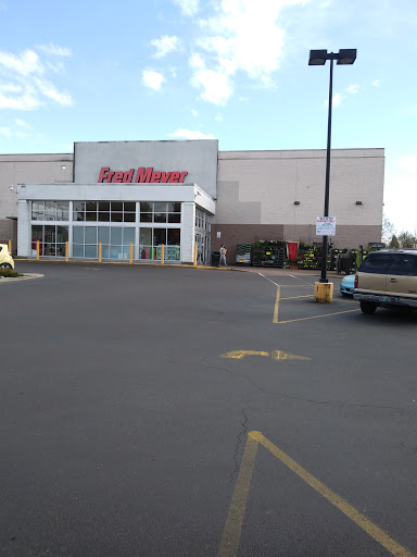Grocery Store «Fred Meyer», reviews and photos, 777 NW Kings Blvd, Corvallis, OR 97330, USA