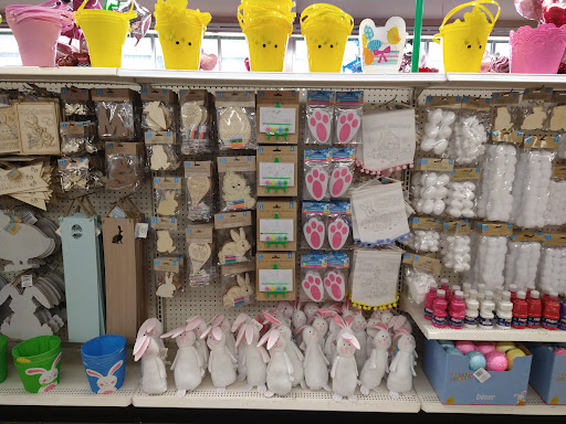 Dollar Store «Dollar Tree», reviews and photos, 10237 Rosecrans Ave, Bellflower, CA 90706, USA