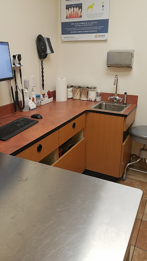 Pet Supply Store «PetSmart», reviews and photos, 89 Commercial Rd, Leominster, MA 01453, USA