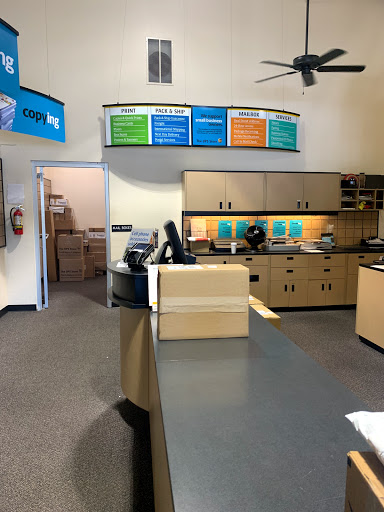 Shipping and Mailing Service «The UPS Store», reviews and photos, 1 Blackfield Dr, Tiburon, CA 94920, USA