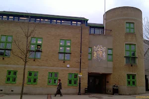 Luton Crown Court image