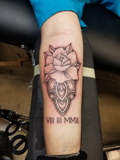 Tattoo Shop «Spaded and Jaded Tattoo», reviews and photos, 4666 S Mingo Rd c, Tulsa, OK 74146, USA