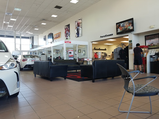 Toyota Dealer «Tracy Toyota», reviews and photos, 2895 Naglee Rd, Tracy, CA 95304, USA