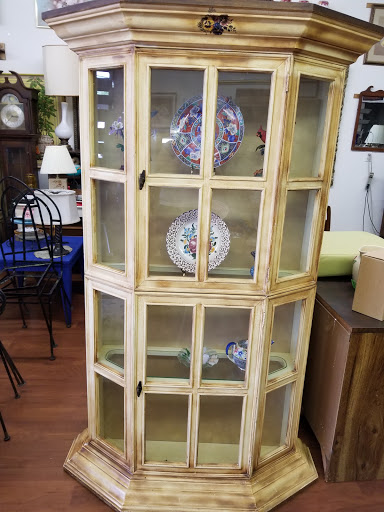 Thrift Store «Taste and See Thrift/Antiques», reviews and photos, 720 NY-25A, Rocky Point, NY 11778, USA