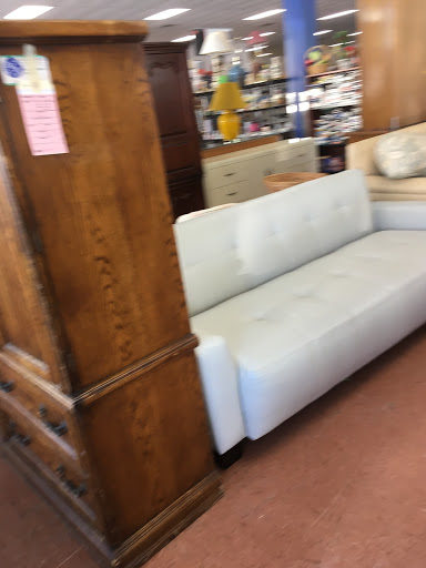 Thrift Store «Salvation Army Thrift Store», reviews and photos, 505 27th Ave SW, Vero Beach, FL 32968, USA