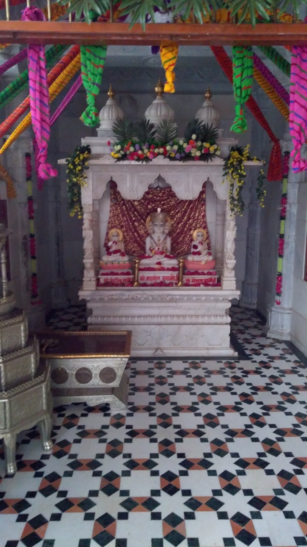 Shree Tilakeshwar Parshwanath Shwetambar Jain Mandir