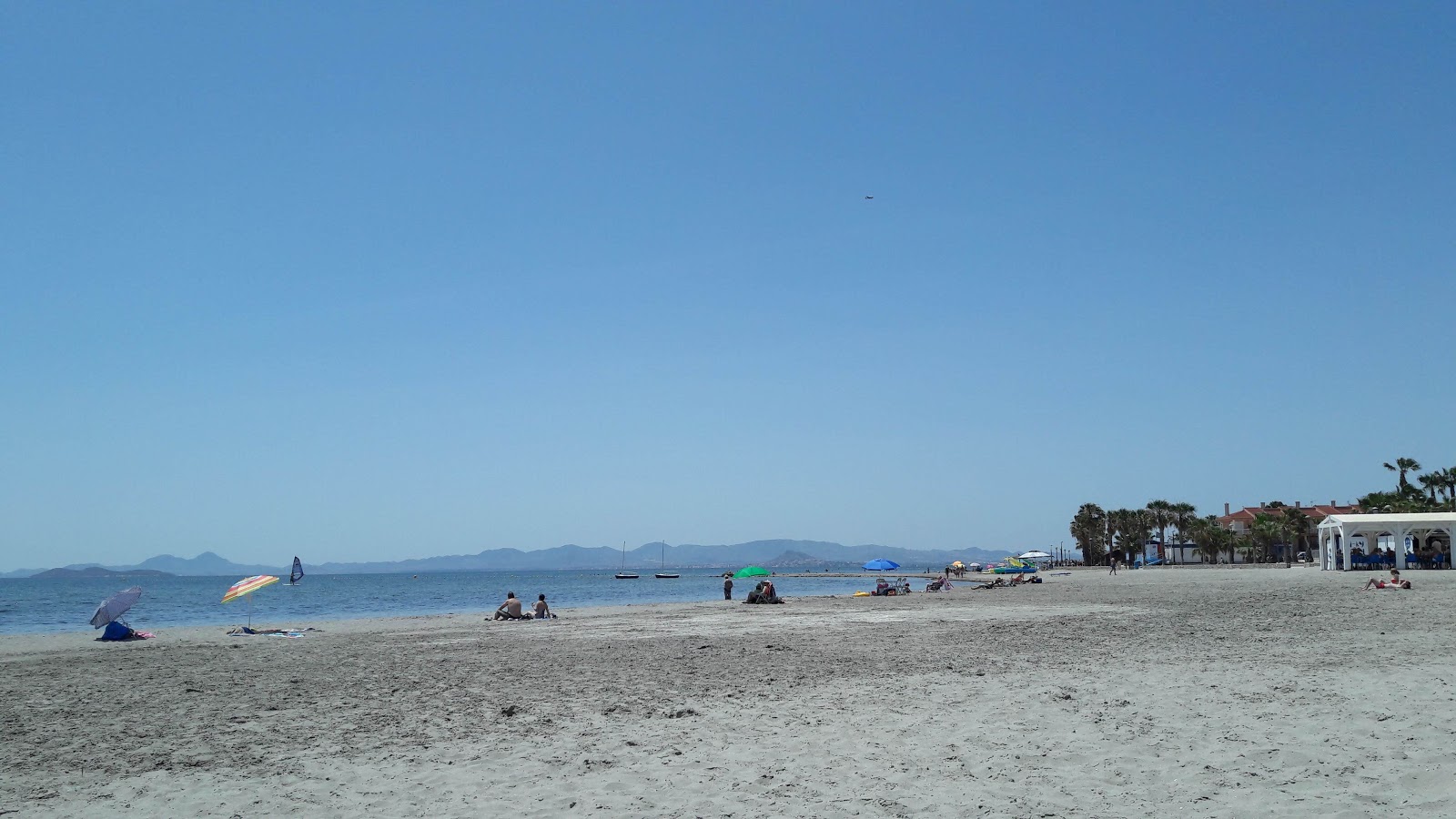 Foto von Playa de Las Salinas und die siedlung