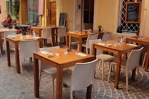 Restaurant Calendal image