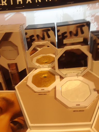 Cosmetics Store «SEPHORA inside JCPenney», reviews and photos, 4680 High Pointe Blvd, Harrisburg, PA 17111, USA